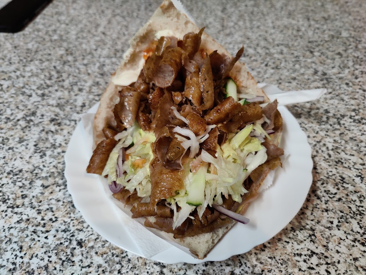Musti Döner Grill Haus Lehrte-3