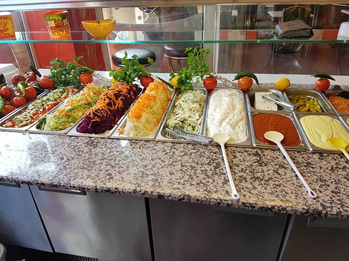 Musti Döner Grill Haus Lehrte-5