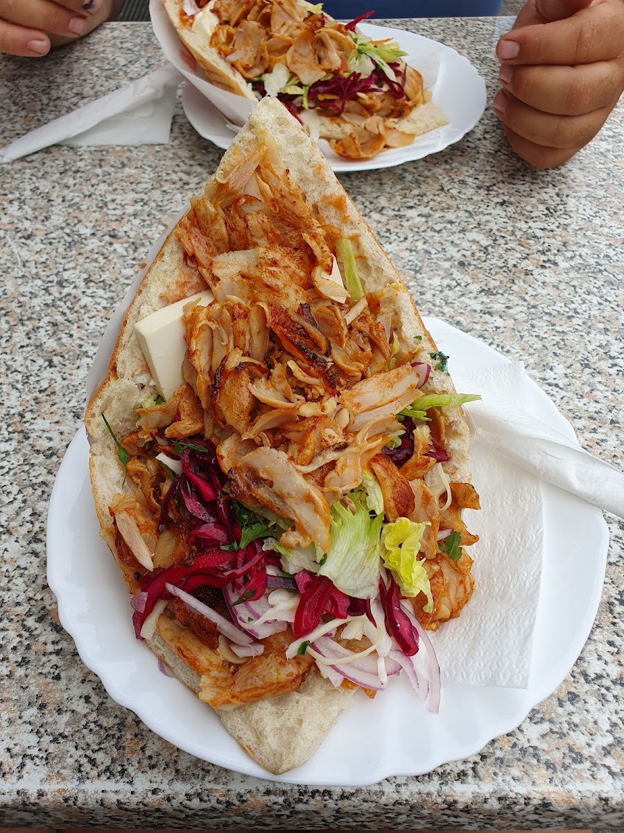 Musti Döner Grill Haus Lehrte-6